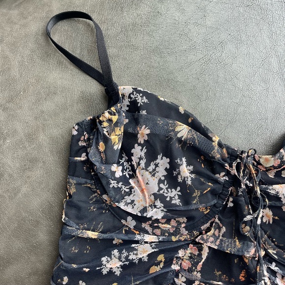 NWT Victoria Secret Corset - Picture 3 of 5